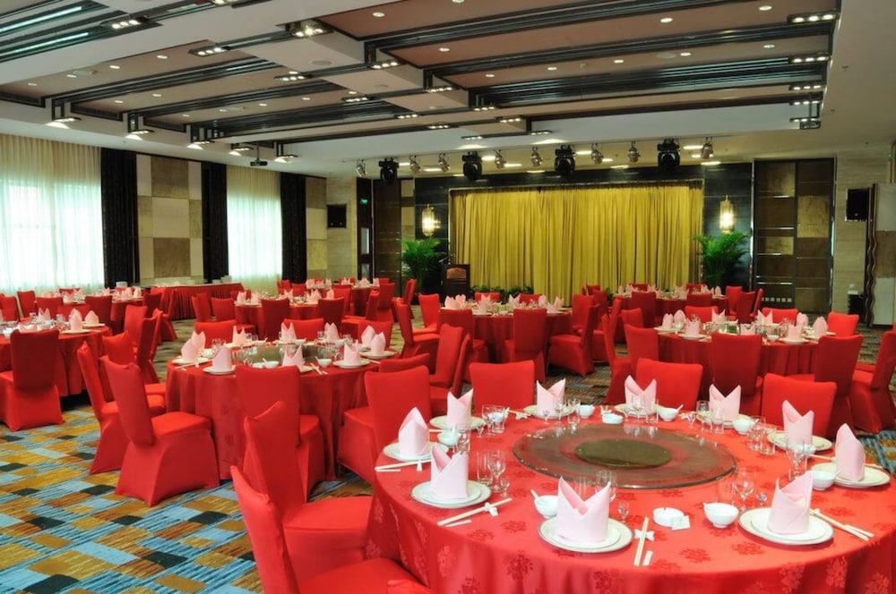 Oriental Garden Hotel Pechino Esterno foto